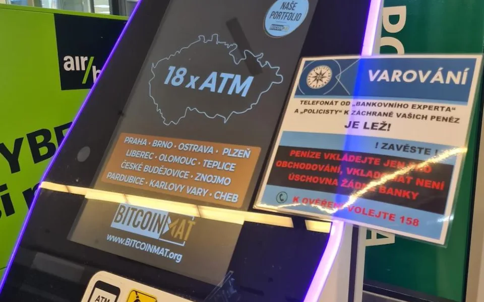 Další trik podvodníků, peníze chtějí vyčistit přes vkladový bankomat na virtuální měnu