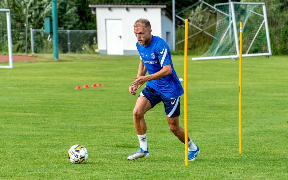 Slovan posiluje útok. Ze Slavie přichází Mick van Buren