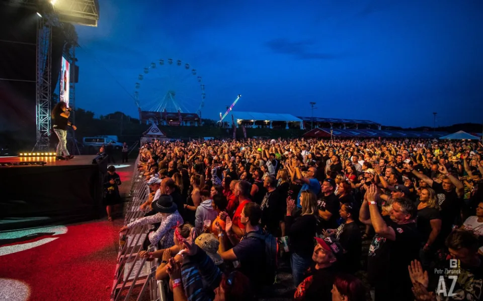 Na festivalu Benátská! slavili výročí Arakain, Olympic i Petr Janda