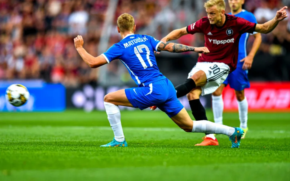 Slovan vstoupil do ligy výhrou na Spartě. Rozhodl dvěma góly v úvodu