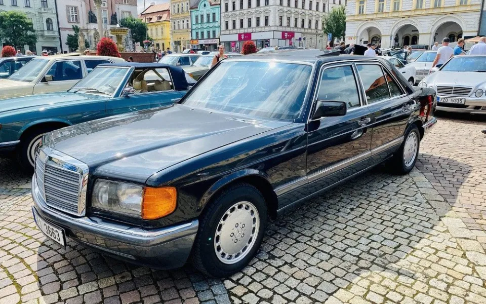 VÍKEND PODLE DRBNY: Křehká krása, sraz mercedesů a pozorování noční oblohy