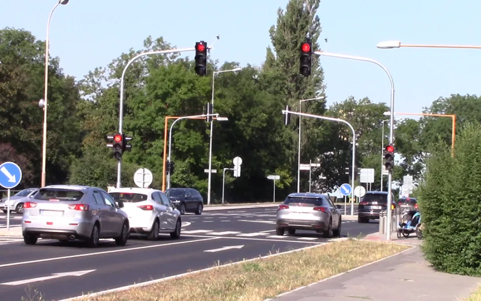 Policisté v České Lípě kontrolovali, jak řidiči respektují semafory. Několik jich jelo na červenou