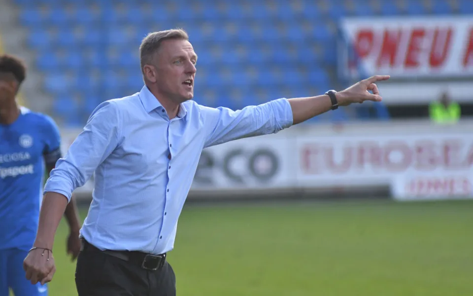 Plzeň se dá přehrát, ale stejně vždycky vyhraje, řekl trenér Slovanu Kozel. Naštvalo ho nastavení
