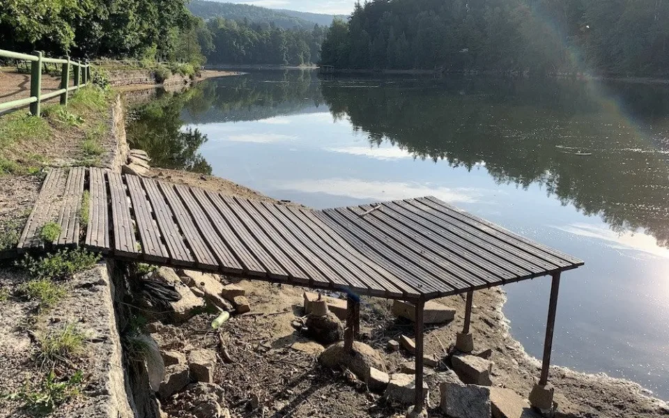 Začalo vypouštění liberecké přehrady, denně hladina klesne o necelý půlmetr