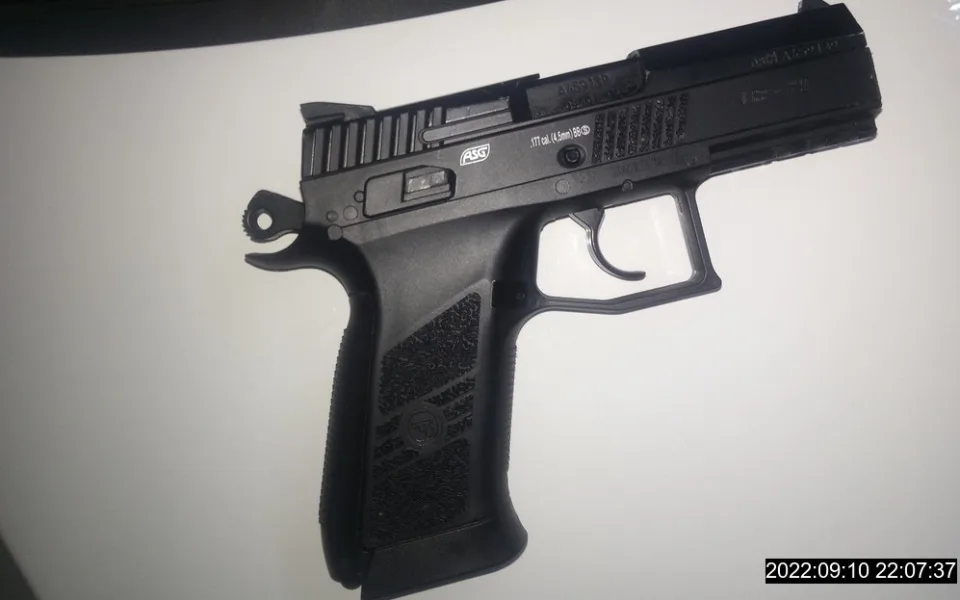 Muž v centru Liberce měl airsoftovou pistoli, byl zadržen. Hazardoval, míní policie
