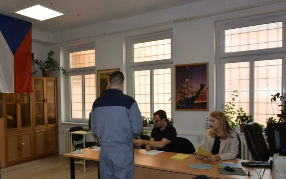 Volby proběhly i v liberecké vazební věznici. Vězni volili jen do Senátu