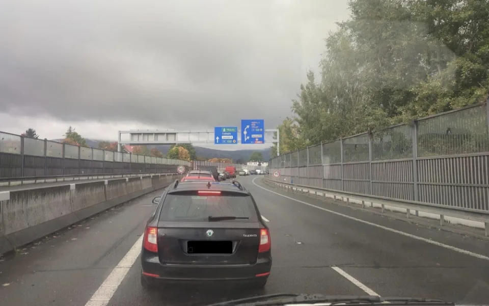 Doprava v Liberci místy zkolabovala. Fronty byly po celém městě