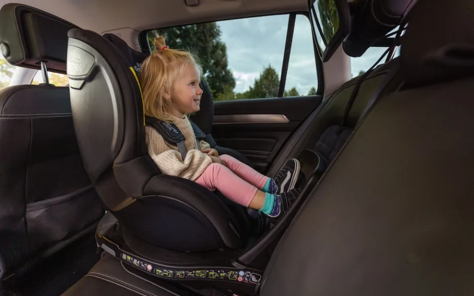 Švédsko má nejnižší počet úrazů dětí při autonehodách. Dodržuje roky osvědčené pravidlo