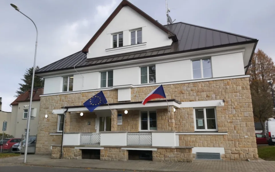 Krajská cizinecká policie má v Hrádku nad Nisou nové zázemí. Poslouží českým i německým policistům