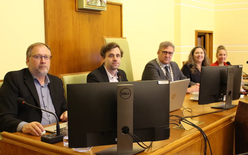 Velká města už mají nová vedení. V Jablonci je primátorem Vele, v Lípě pokračuje Volfová