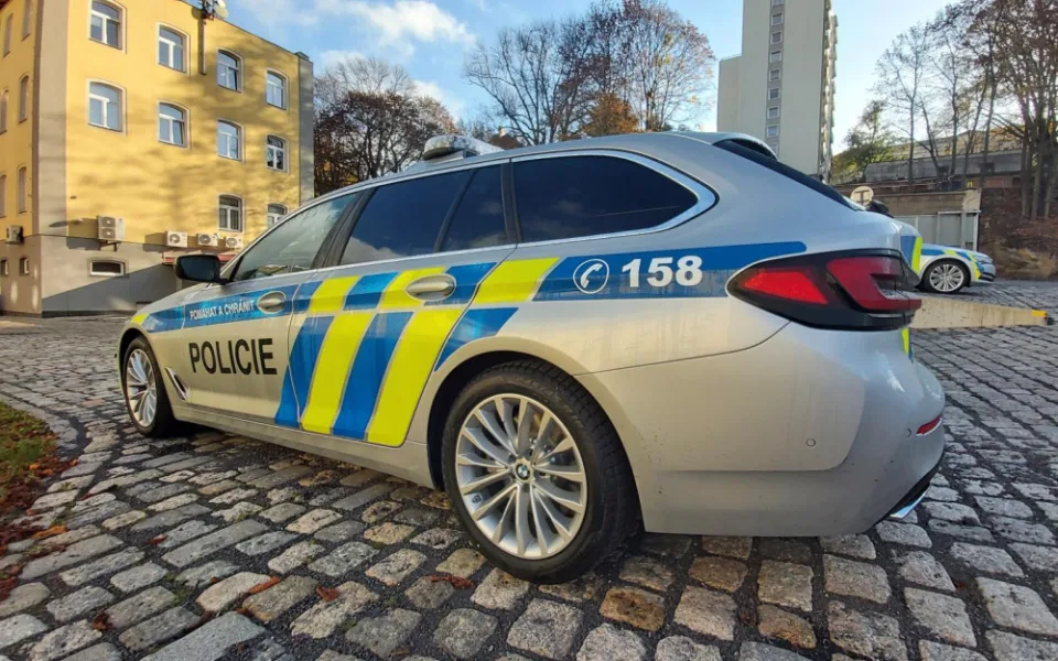 Krajská policie má ve vozovém parku posilu. Nové BMW si došlápne na piráty silnic