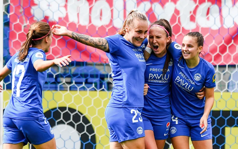 Historický úspěch. Ženský tým Slovanu porazil Slavii 2:1