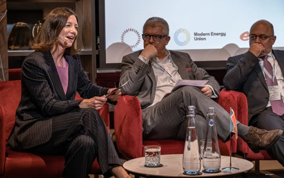Pro energetickou budoucnost je důležitá spolupráce průmyslu, politiků i zákazníků, shodli se odborníci