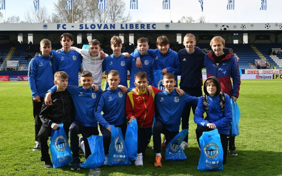 Víkend plný fotbalu, to je Integrační fotbalový turnaj, který se od pátku do neděle koná v Hale míčových sportů v areálu Sport Parku Liberec u Městského stadionu.