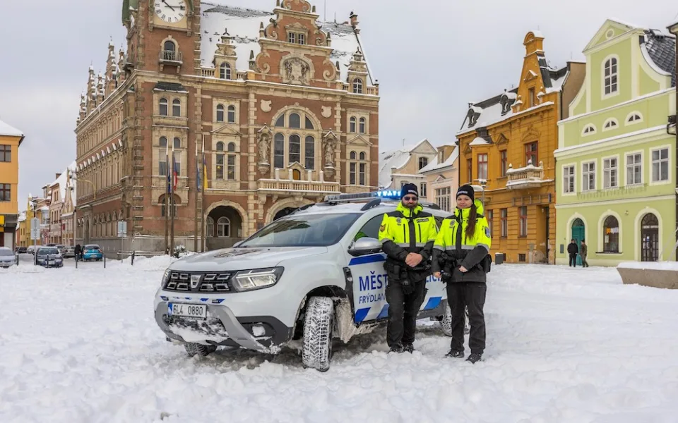 Městská policie má za sebou ve Frýdlantu první rok. Od ledna se rozšíří o tři strážníky
