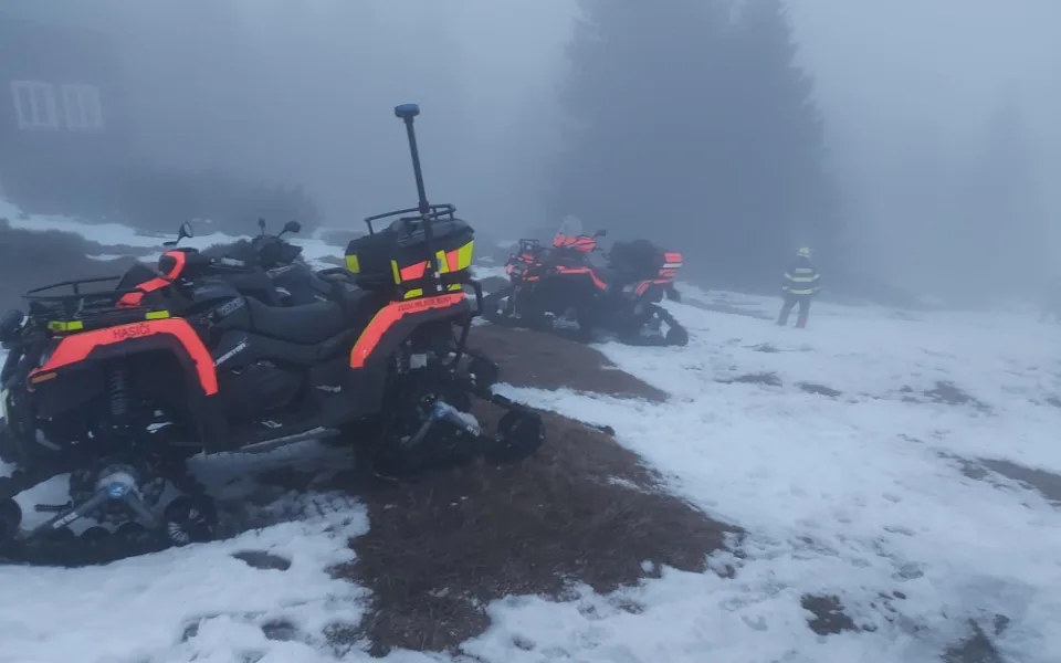 Matka a chlapec v horách zemřeli násilnou smrtí. Policie vyšetřuje vraždu a sebevraždu