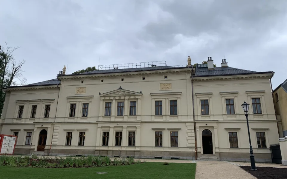 VÍKEND PODLE DRBNY: Tříkrálové koncerty i prohlídka Liebiegova paláce