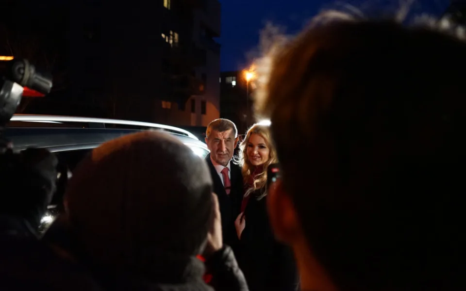 KOMENTÁŘ: Arogance a absence slušnosti. Projevem Babiš naznačil, jaké hodnoty by přinesl do prezidentského úřadu