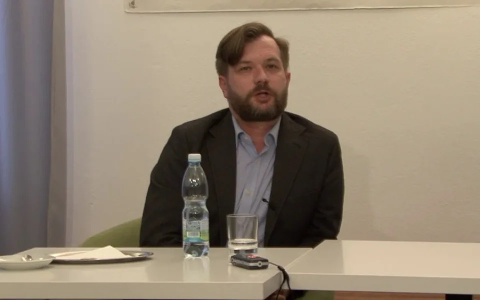 Science café se vrací. O českém ateismu pohovoří David Václavík