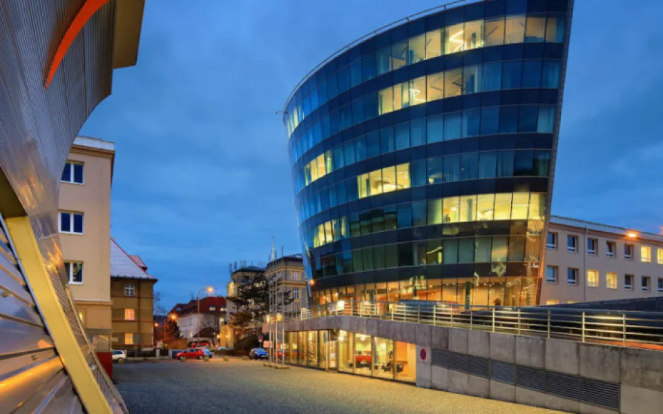 Technická univerzita Liberec.