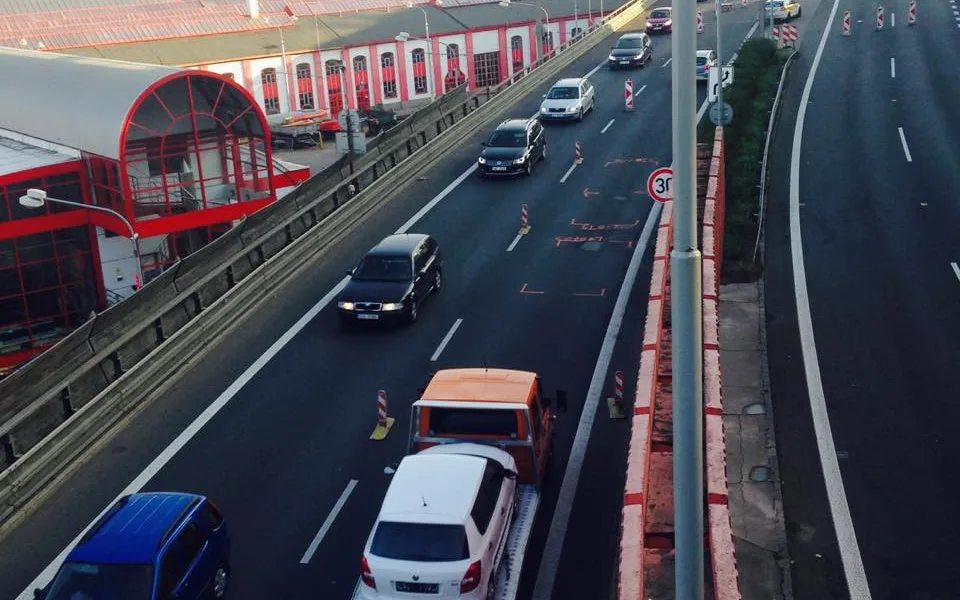 Další omezení na průtahu Liberce. Po Velikonocích proběhne údržba tunelu