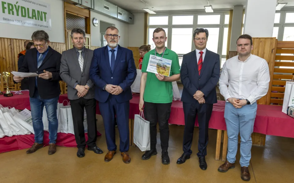 Celorepublikovou Zemědělskou olympiádu ve Frýdlantu vyhrál Matúš Širgel. Střední škoda hospodářská a lesnická Frýdlant skončila třetí.