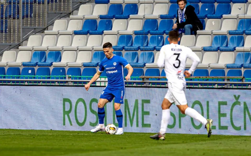 Slovan vyhrál na hřišti Hradce 2:1 a slaví záchranu