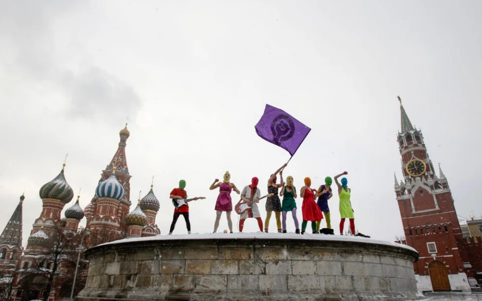 Přeshraniční filmový festival vyvrcholí koncerte ruských Pussy Riot.