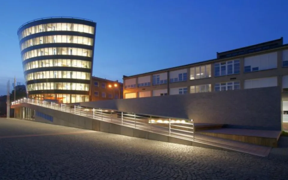 Technická univerzita Liberec.