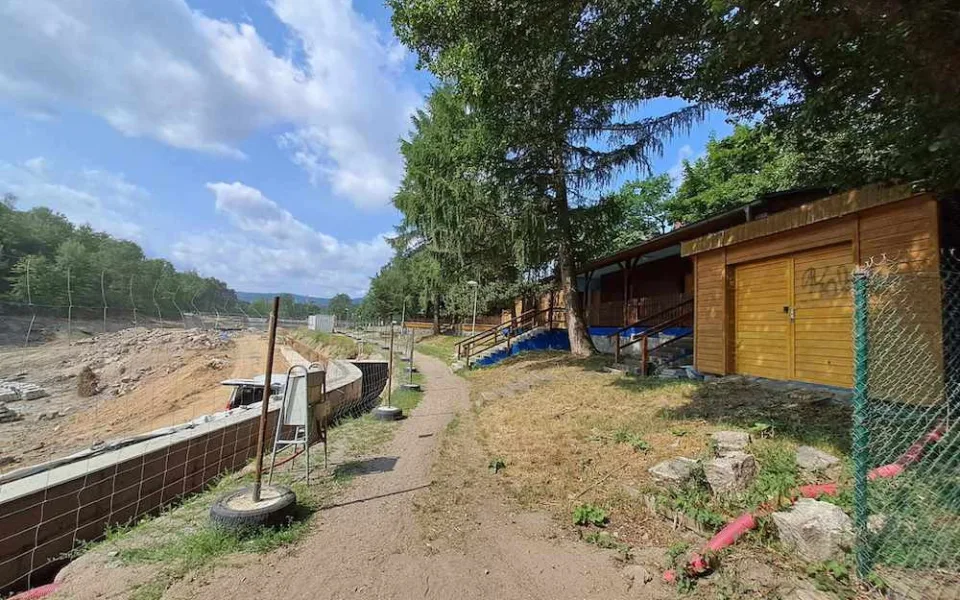 Restaurace na přehradě zavírá. Stavba nás omezuje, nejsme schopni provoz držet, říkají provozovatelé