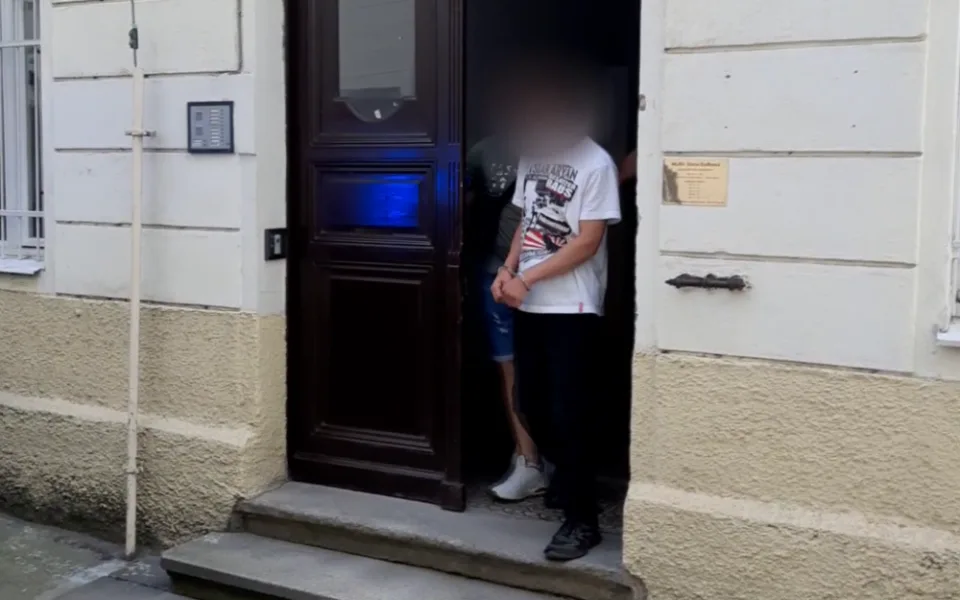 VIDEO: Muž vyhrožoval prezidentovi bombou, může za to do vězení až na tři roky