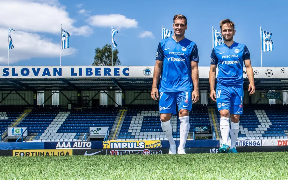 Slovan Liberec představil nové dresy. Jak se vám líbí?