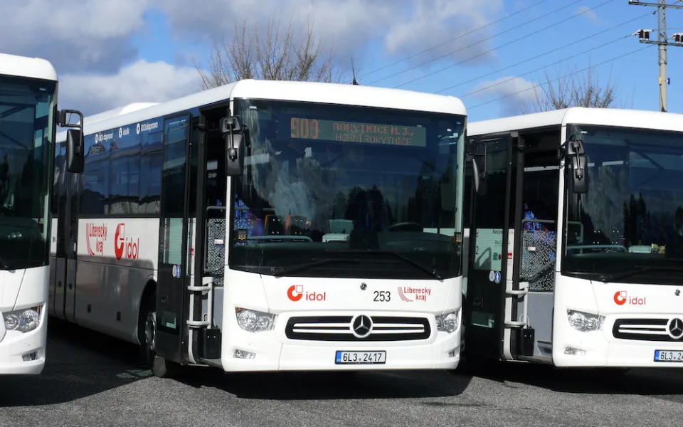 Liberecký kraj přidá další spoje na autobusové lince z Jablonce do Prahy
