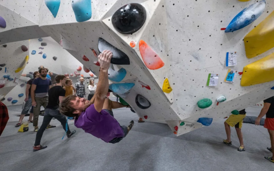 Závodní duch se vrací na Boulder Point. Pohltí zkušené lezce, nadšence i děti