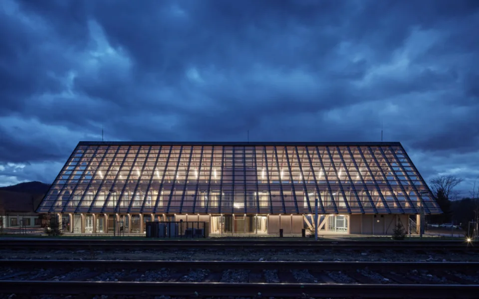 Sídlo Kloboucké Lesní dle návrhu studia Mjölk architekti.