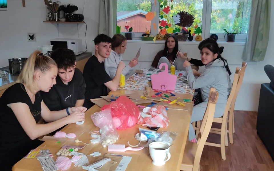 Děti z Frýdlantu si připravovaly dárky do obchůdku už od srpna.