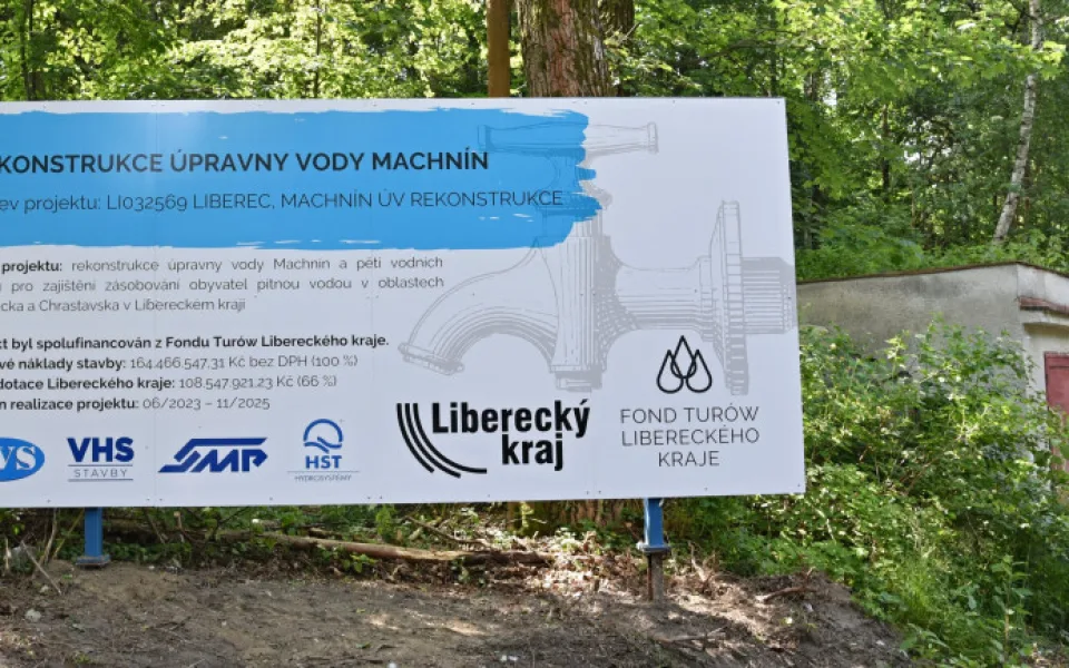 Jedna ze staveb financovaných z fondu je úpravna vody v Machníně.