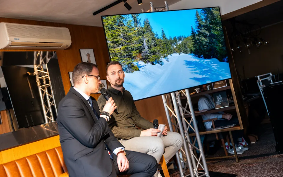 Závod ČEZ SkiTour v Harrachově ozdobí souboje sportovních osobností