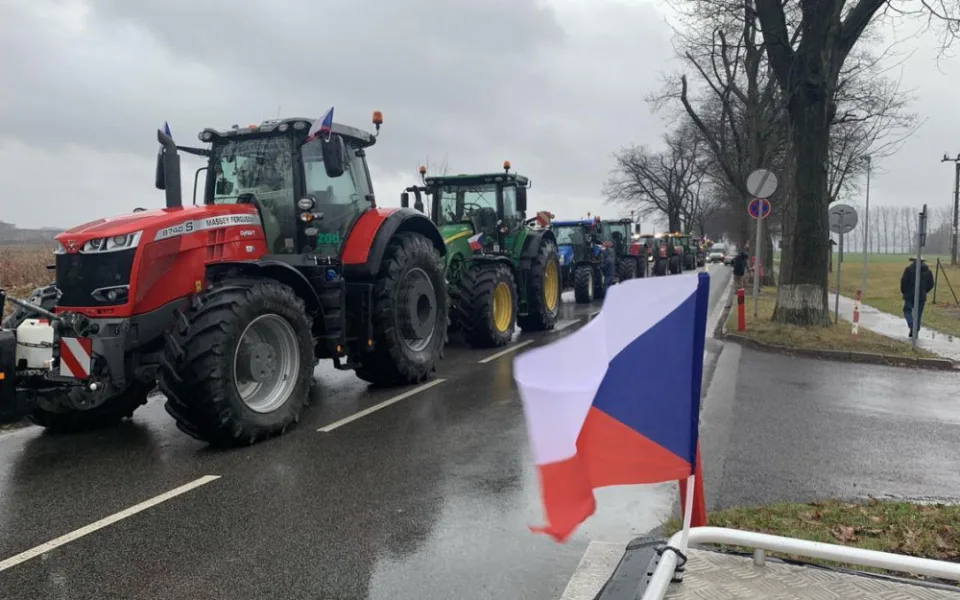 Poslední klidný protest? Zemědělci vyjeli demonstrovat na hranice
