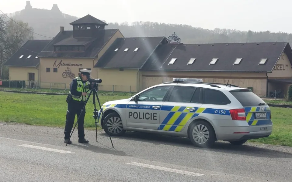 Velikonoce na silnicích. Policisté v Libereckém kraji odhalili řidiče pod vlivem alkoholu i drog