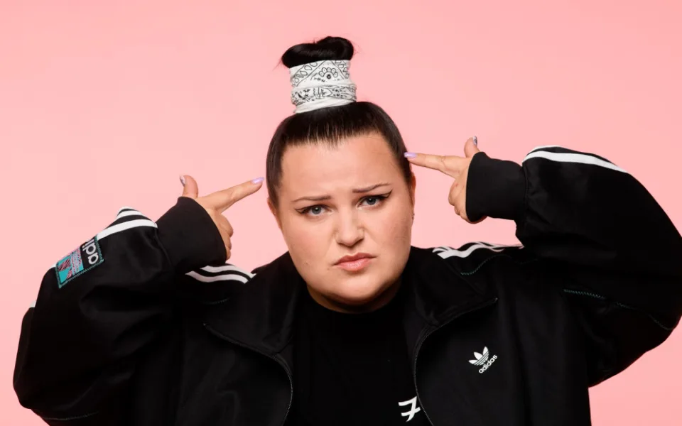 Ukrajinská raperka alyona alyona.