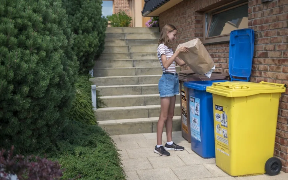 Obaly už recyklují tři čtvrtiny Čechů. Nejvíc se jim to daří s papírem