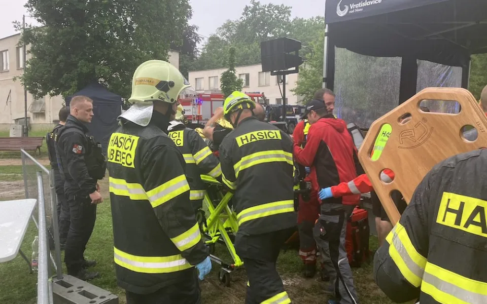 Na dětském dnu ve Vratislavicích uhodil blesk. Třináct zraněných, z toho pět dětí