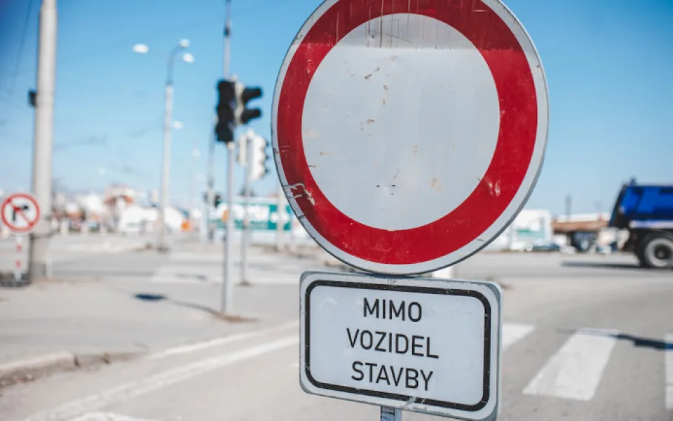 V Liberci je do konce léta uzavřená hlavní přístupová cesta na Králův háj