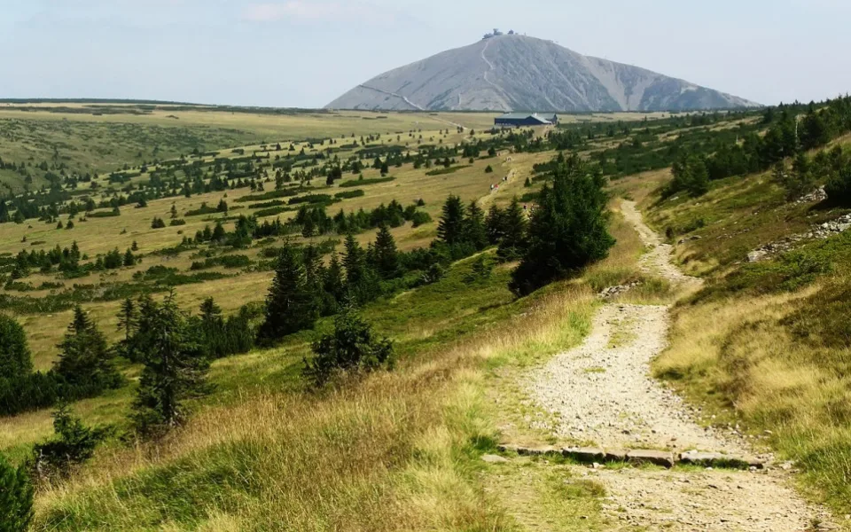 Na horách začíná letní sezona. Jaké jsou základní pravidla pro návštěvu Krkonoš?