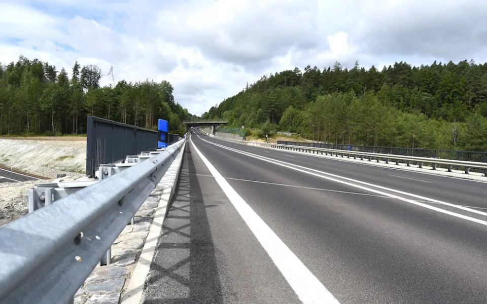 ŘSD otevřelo dokončený čtyřpruh na silnici I/9 mezi Svorem a Novým Borem
