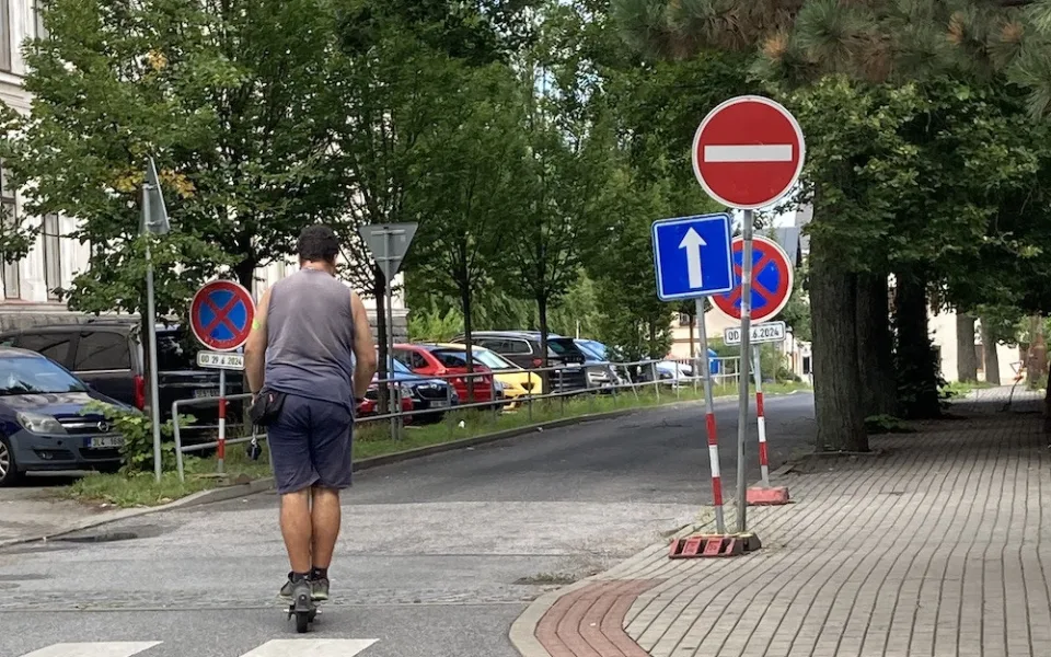 Jaká jednosměrka platí? Značení objížďky v Liberci může mást