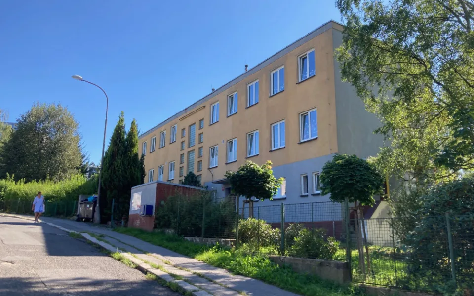 Liberecká nemocnice hledá firmu na opravu dětské psychiatrie.
