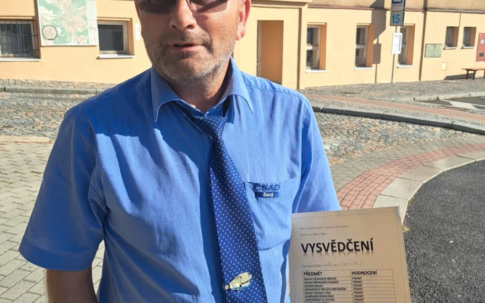 Řidiči jablonecké MHD dostávají od cestujících vysvědčení – zatím prošli s vyznamenáním