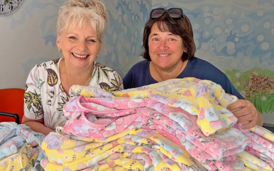 Chrastavská miminka dostanou při vítání občánků originální dárek – ručně šité župánky